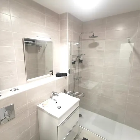 Apartment Magnifique Et Grand Studio, Piscine, Parking, Tres Calme De Standing *