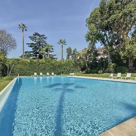 Magnifique Et Grand Studio, Piscine, Parking, Tres Calme De Standing Cannes