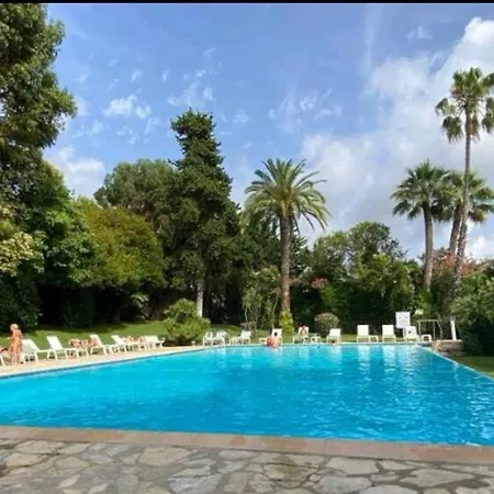 Magnifique Et Grand Studio, Piscine, Parking, Tres Calme De Standing
