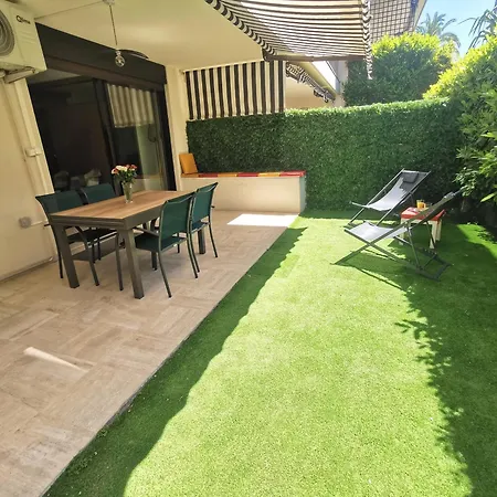 Apartment Magnifique Et Grand Studio, Piscine, Parking, Tres Calme De Standing Cannes