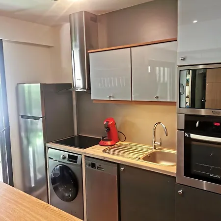 Magnifique Et Grand Studio, Piscine, Parking, Tres Calme De Standing Канны